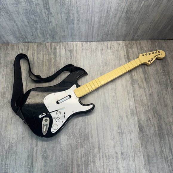 Rock Band 4 PS4 PS5 Bundle Fender Guitar Drums Game Mic PlayStation TESTED - Picture 4 of 16